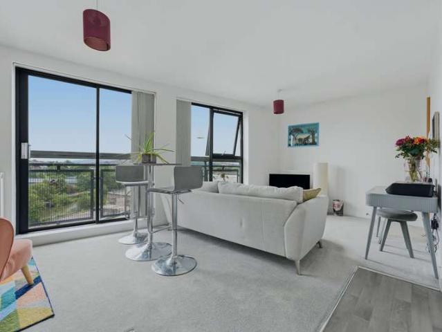 Flat for sale in Feckenham, City Of Bristol