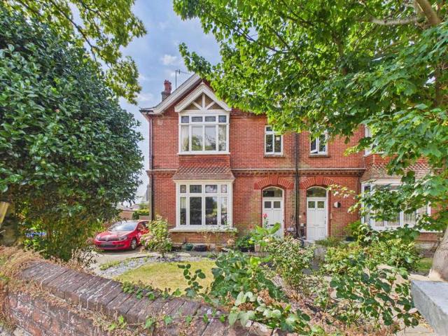 Flat for sale in West Worthing, Worthing