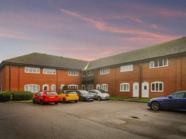 Flat for sale in Standon, Colliers End