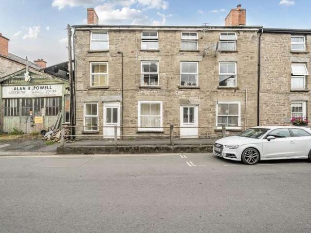 Flat for sale in Hay, Wales
