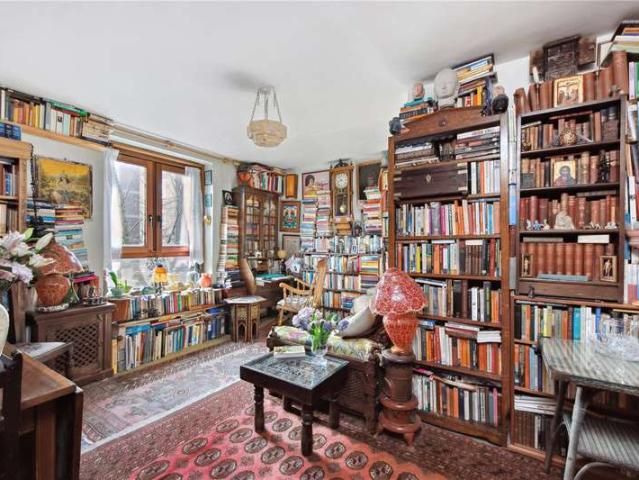 Flat for sale in Clapton, Upper Clapton