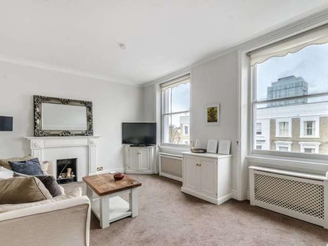 Flat for sale in Fulham, West Kensington