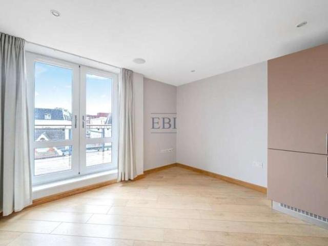 Flat for sale in Charlotteville, Westborough