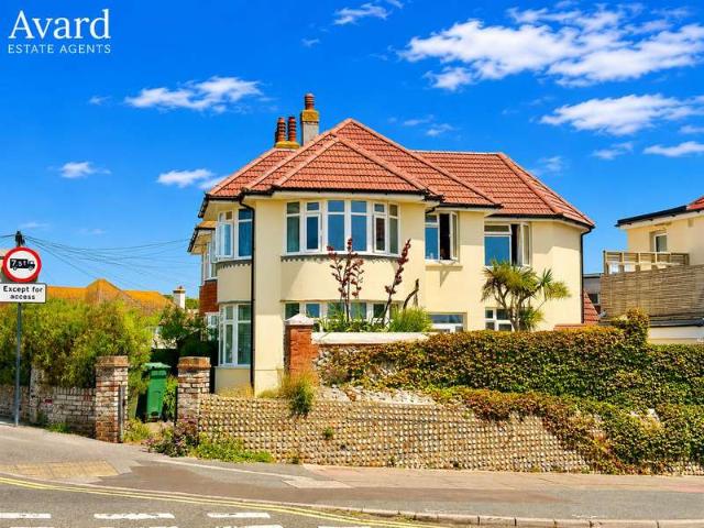 Flat for sale in Rottingdean