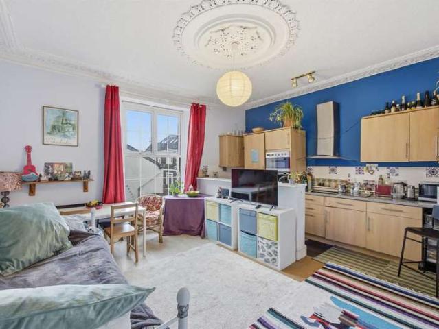 Flat for sale in Feckenham, City Of Bristol