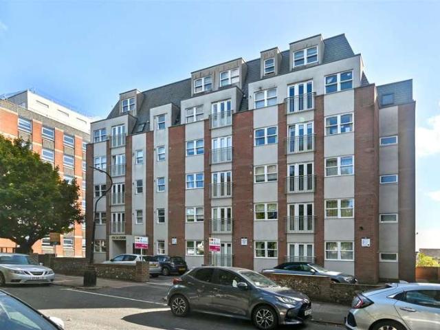 Flat for sale in Upperton, Eastbourne