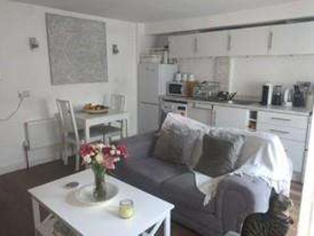 Flat for sale in Chalvey, Slough