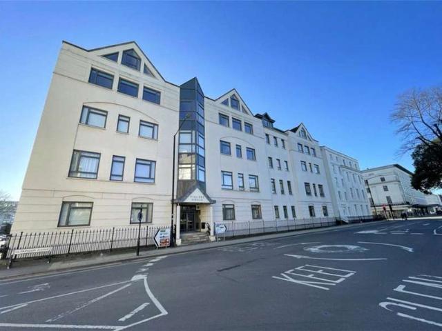 Flat for sale in Milverton, Green Close
