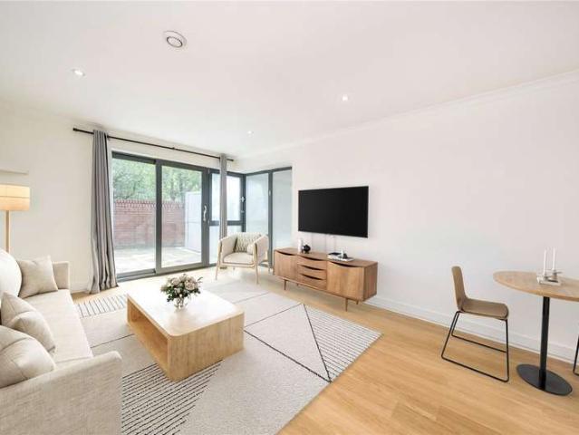 Flat for sale in London Borough of Newham, Greater London