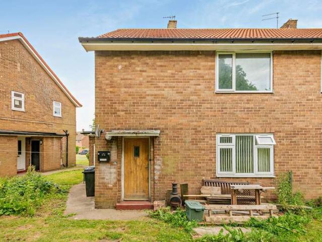 Flat for sale in Pudsey, West Yorkshire