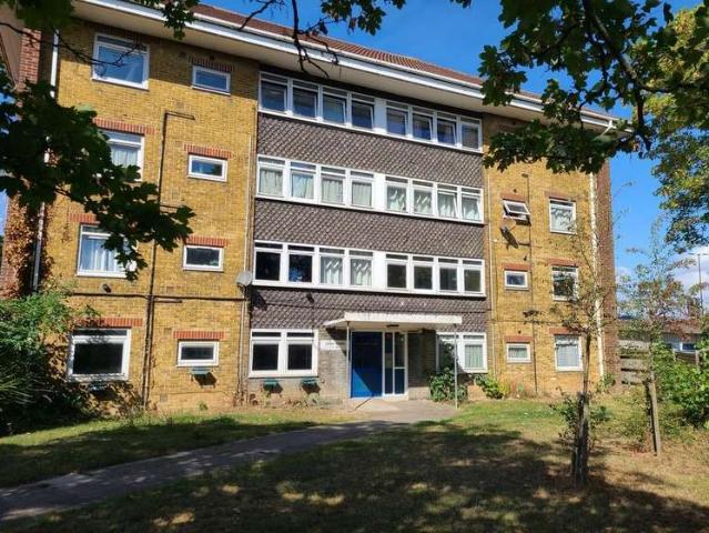 Flat for sale in Redbridge, City Of Southampton