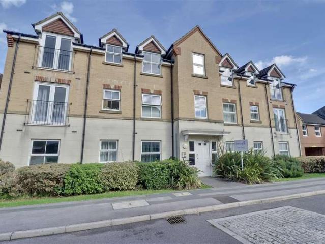 Flat for sale in Hill Park, Fareham