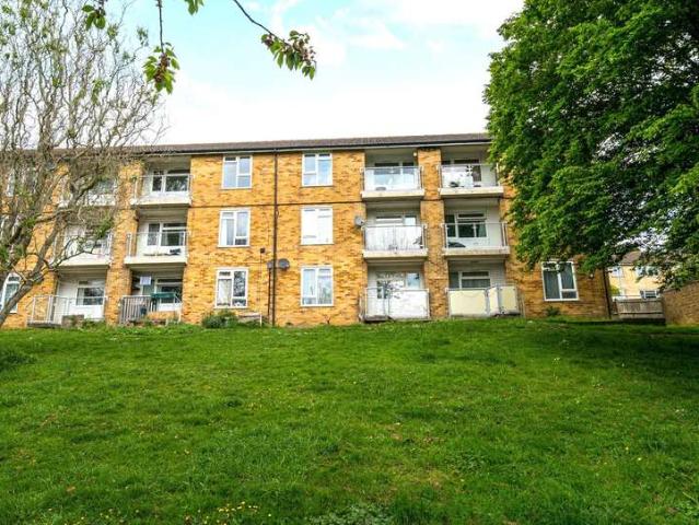 Flat for sale in Stroud, School House