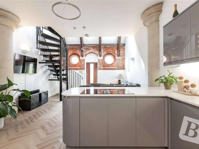 Flat for sale in Clements Park, Navestock Side
