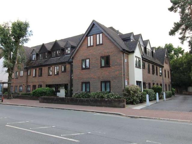 Flat for sale in London Borough of Croydon, Greater London