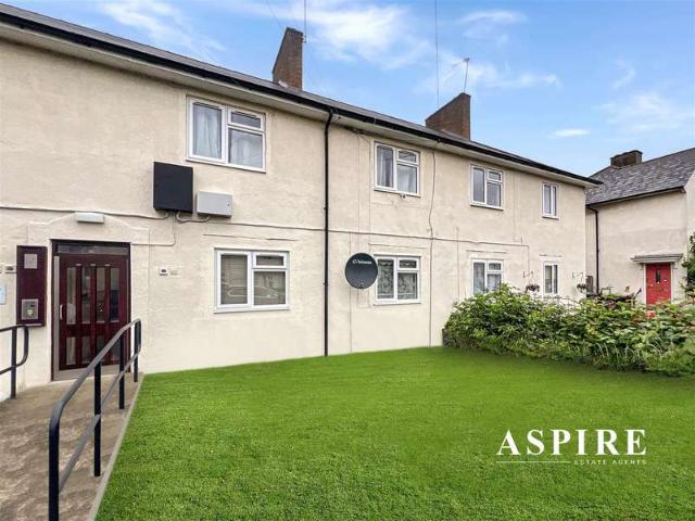 Flat for sale in Dagenham, Becontree