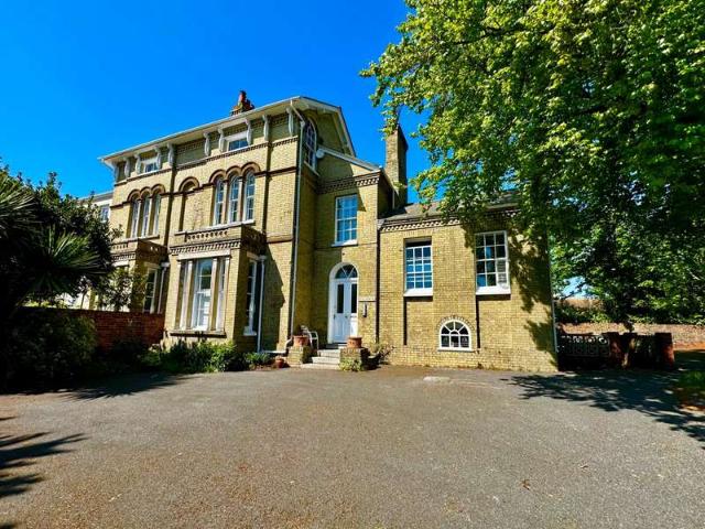 Flat for sale in Pennington, Ashurst Bridge