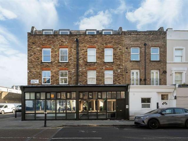 Flat for sale in Kentish Town, Greater London