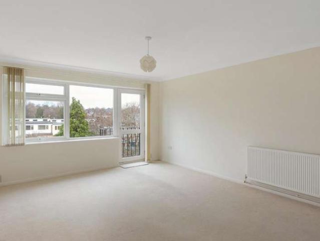 Flat for sale in London Borough of Bromley, Greater London