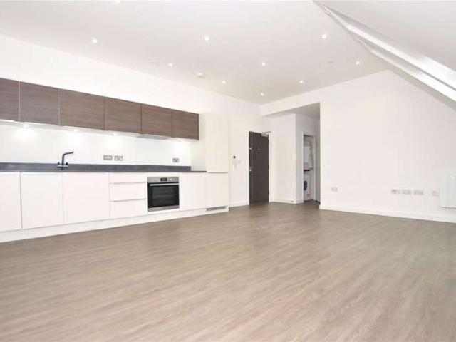 Flat for rent in Egham, Runnymede
