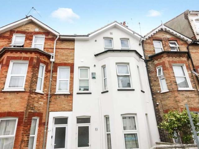 Flat for sale in West Cliff, Bournemouth