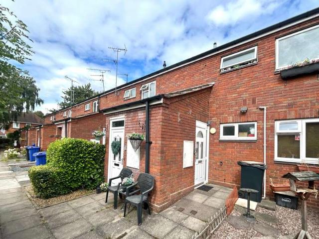 Flat for sale in Coseley, West Midlands