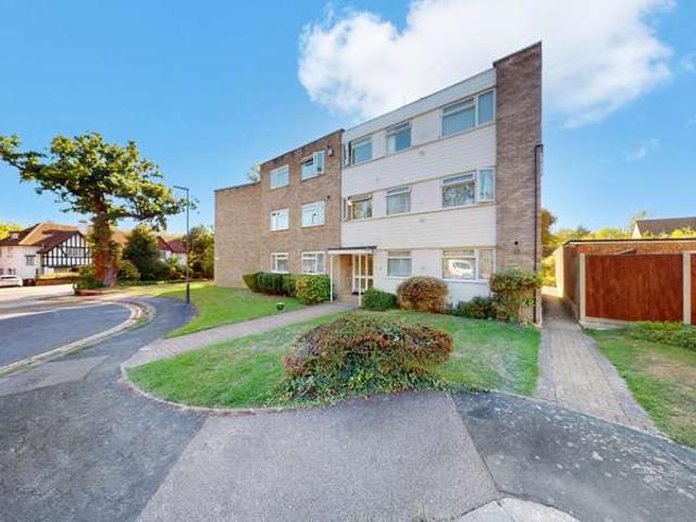 Flat for sale in London Borough of Harrow, Greater London