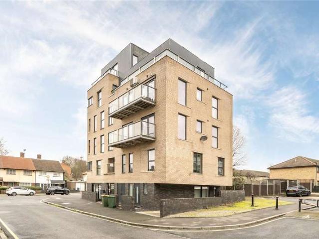 Flat for sale in London Borough of Newham, Greater London