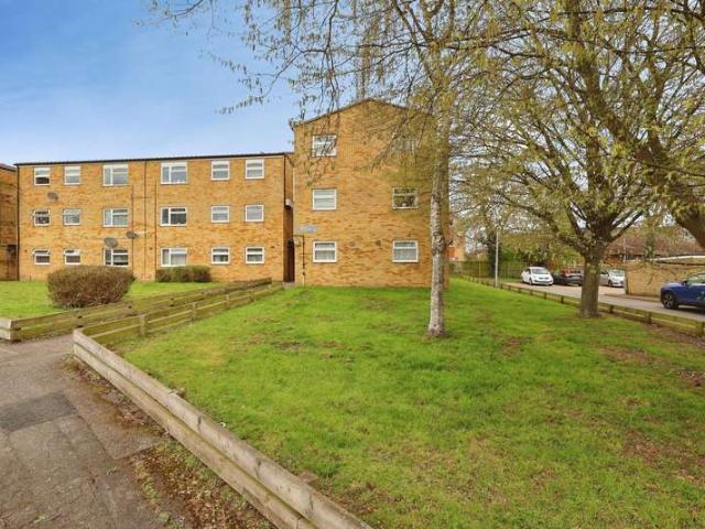 Flat for sale in Symonds Green, Shephall