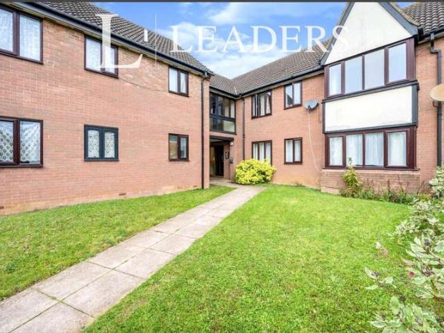Flat for sale in Bury Park, Luton