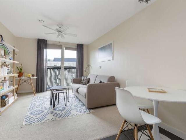 Flat for sale in Pimlico, Greater London