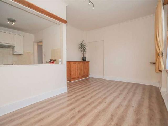 Flat for sale in Muswell Hill, Greater London