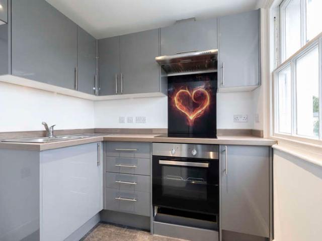 Flat for rent in Ewens Farm, Golden Valley
