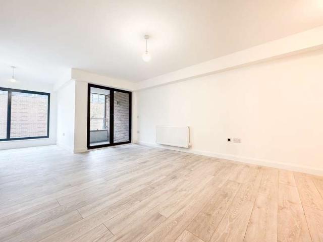 Flat for rent in North Watford, Hertfordshire