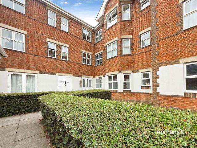 Flat for sale in Basingstoke, Basingstoke and Deane