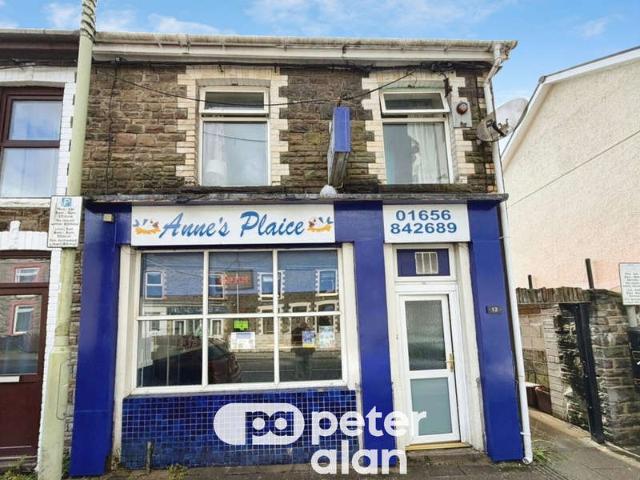 Flat for sale in Ogmore Valley, Price Town