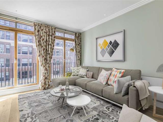 Flat for sale in Westminster, Greater London