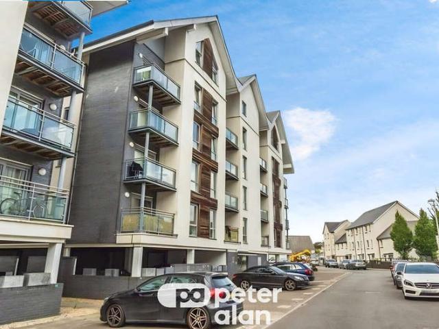 Flat for rent in Pentre-chwyth, Swansea