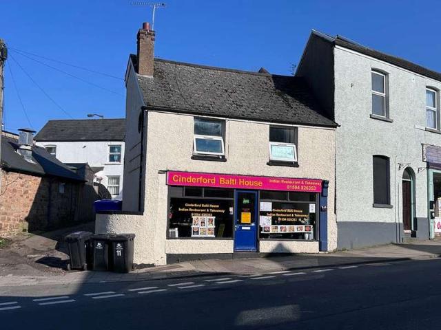 Flat for sale in Bromsberrow Heath, Gloucestershire