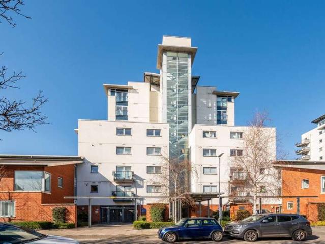 Flat for sale in Thamesmead, Royal Borough of Greenwich