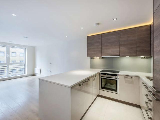 Flat for sale in Sands End, Greater London