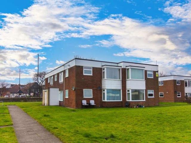 Flat for sale in Preston, Whitley Bay