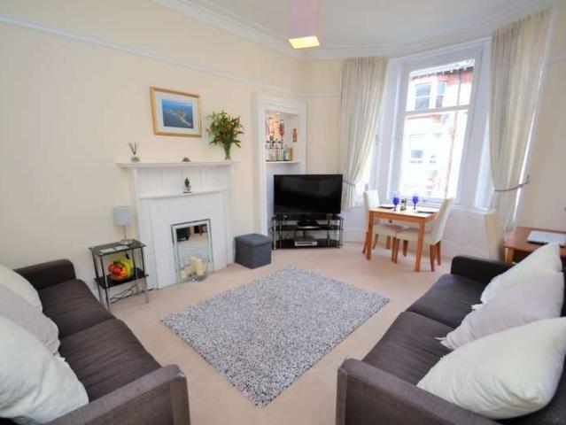 Flat for sale in Battlefield, Scotland