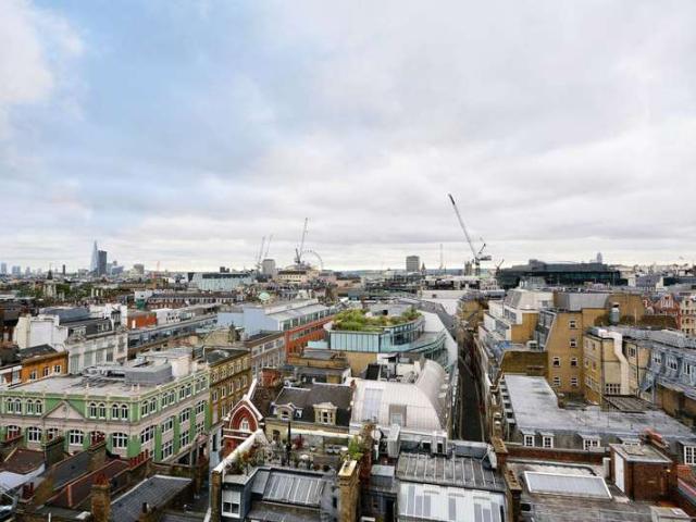 Flat for sale in Soho, Soho