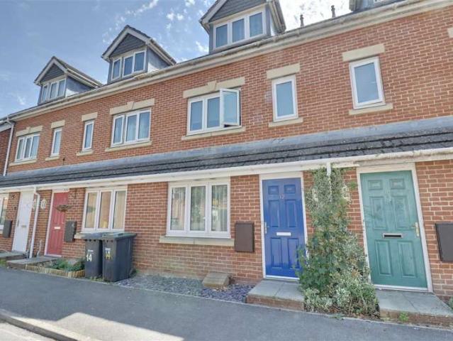 Flat for sale in Spring Vale, Hampshire