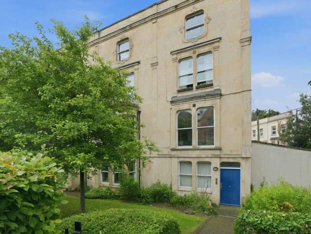 Flat for sale in Stokes Croft, Feckenham