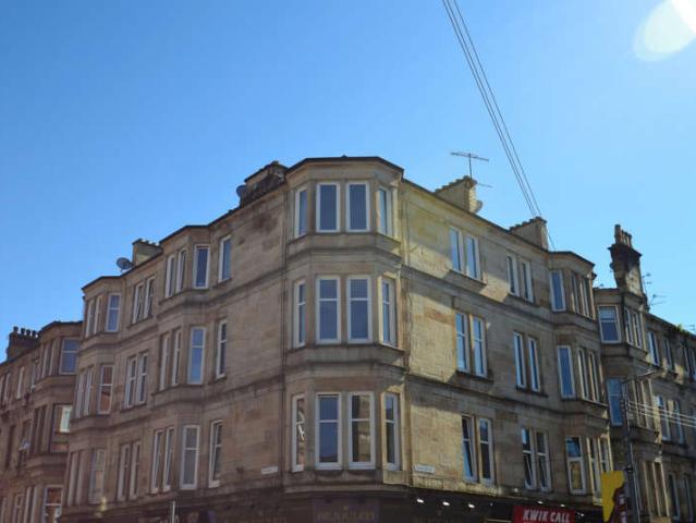 Flat for sale in Shawmoss, Shawlands