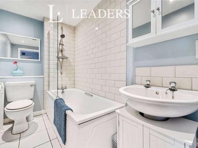 Flat for sale in Brook Street, Bourne Vale