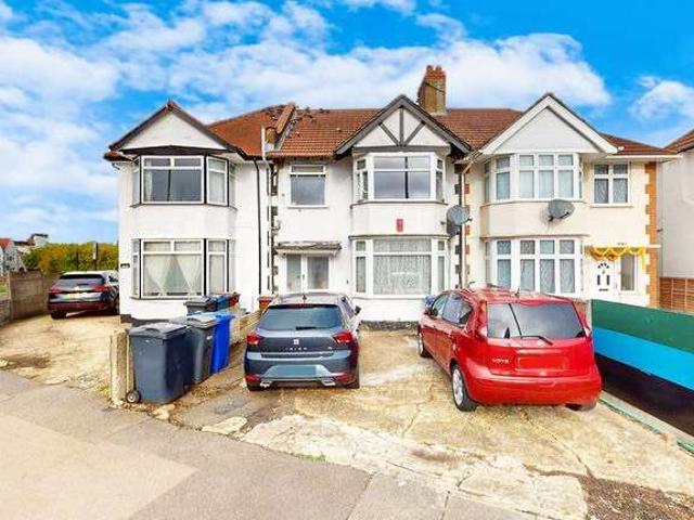 Flat for sale in South Harrow, Greater London