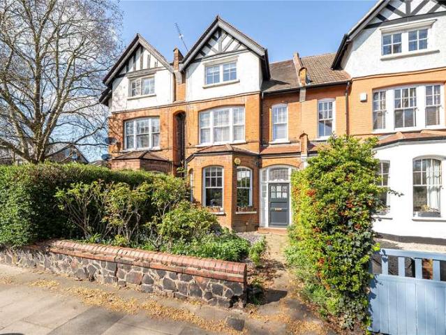 Flat for sale in Hornsey, Greater London